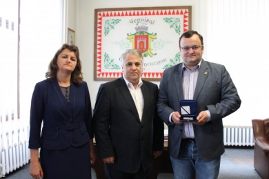 Каспрук домовився з Молдован про відновлення будинку Міхая Емінеску у Чернівцях