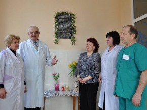 У Чернівцях увіковічнили імена дев’ятьох лікарів, які рятували дитячі життя