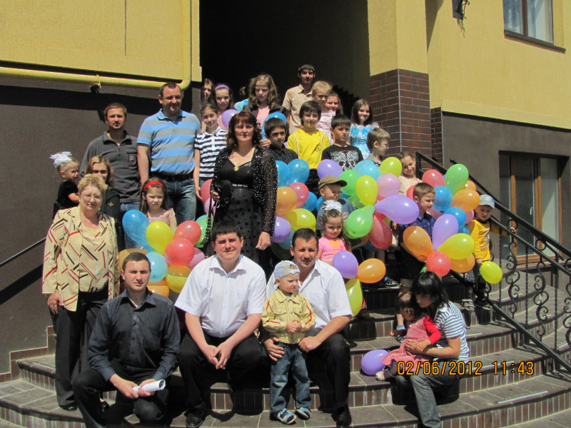 «Фронтовики» допомогли багатодітним родинам організувати дитяче свято