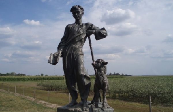 У селі Шевченка вкрали його ж пам’ятник