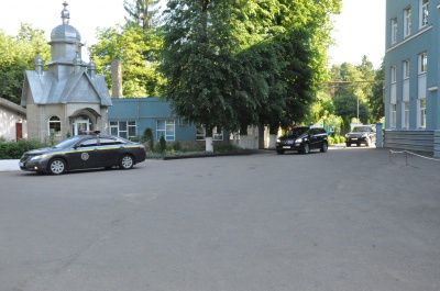 Кучма прилетів до Чернівців