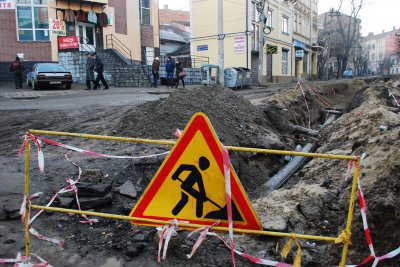 На вулиці Хмельницького у Чернівцях розпочали ремонт, мер Каспрук обіцяє:  «халтура» за кошти громади більше не пройде 