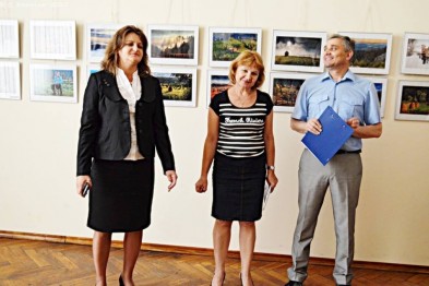 Майстри художньої фотографії з Румунії представили у Чернівцях виставку 'Буковина - світ казковий'
