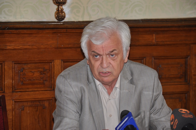 Гайничеру виправдовує провал поділу на громади на Буковині: 'Ми не одні такі'