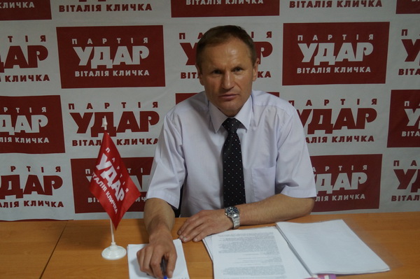 Микола Юрійчук: «Чого не вистачає міській владі для прибирання парків і скверів?» (+фото)