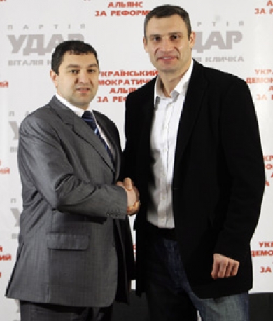 Кличко назвав своїх кандидатів в мажоритарних округах Буковини. Ванзуряк в переліку відсутній