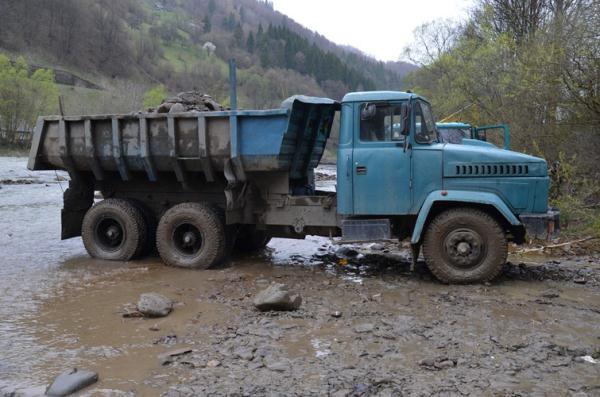 Еколога, який обіцяв  сприяти у незаконній вибірці гравію, оштрафували на 17000 гривень 