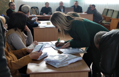 На Сторожинеччині на виборах перемогли 'Солідарність' і 'Батьківщина'