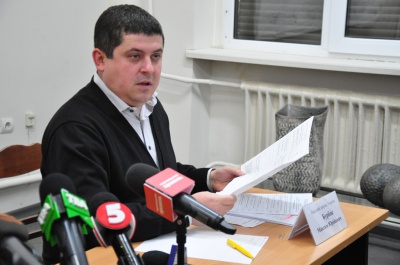 Лідер фракції 'Народний фронт' радить мерові Чернівців омолодити команду і хоче побачити програму дій