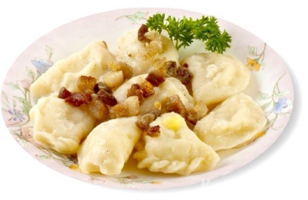 'Волонтери Батьківщини' готують смаколики для завтрашньої відправки бійцям АТО 