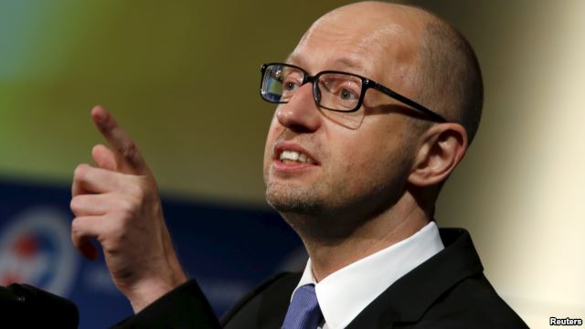 Яценюк пообіцяв 3 мільярди на дороги, в тому числі і для Буковини