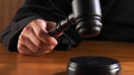 Підприємця зобов’язали звільнити незаконно зайняту ним територію в чернівецькому парку