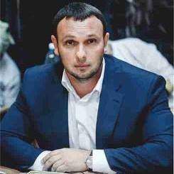 Лідер чернівецького Авто-майдану підвів підсумки 2015 року та привітав усіх з Новим Роком!