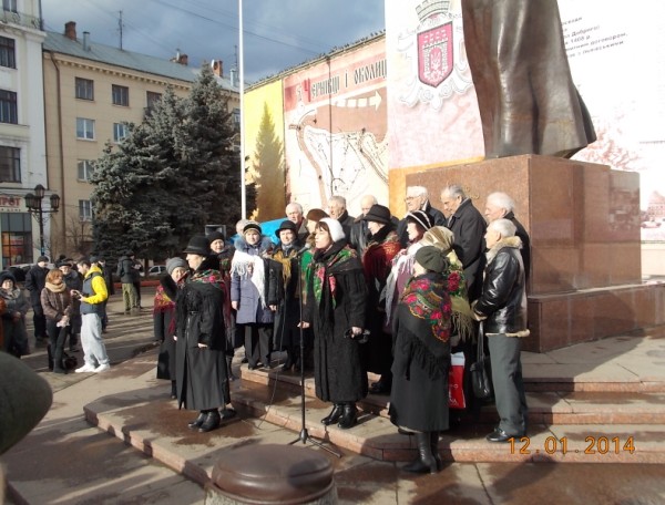 «Гомін Буковини» заколядує у владних кабінетах Мунтяна, Фищука і Каспрука 