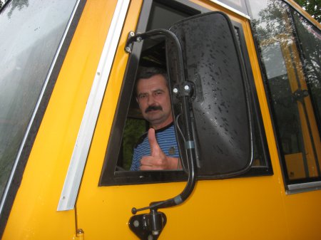 'Европейский' сервис: из автобуса 'Ужгород-Черновцы' пассажиры выпрыгивали на ходу