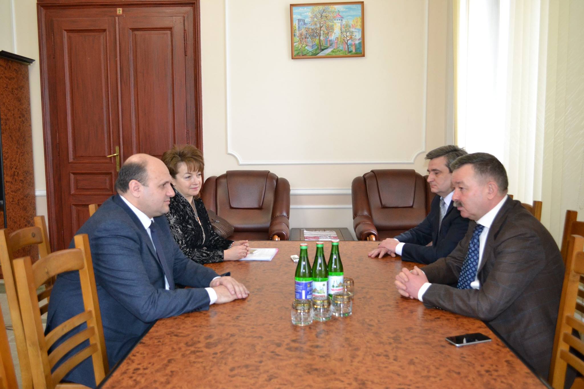 Голова обласної ради Іван Мунтян звернув увагу заступника міністра охорони здоров'я на перинатальний центр у Чернівцях, який потребує негайної добудови 