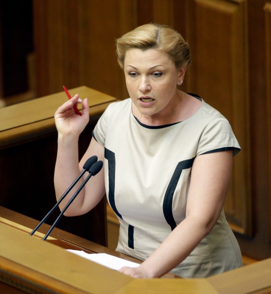 Грантофобія Василя Продана не завадила його дружині-нардепу Оксані Продан голосувати за німецький кредит Чернівцям