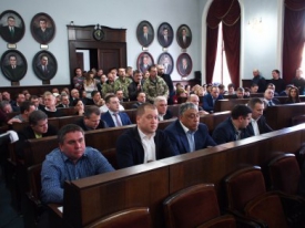 Учасники АТО рекомендували Каспруку представити на сайті мерії 'законні варіанти' висловлення недовіри даному складу міської ради