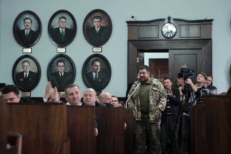 Лідер чернівецького Авто-майдану здивований балаганом, на який депутати перетворили сесії міськради