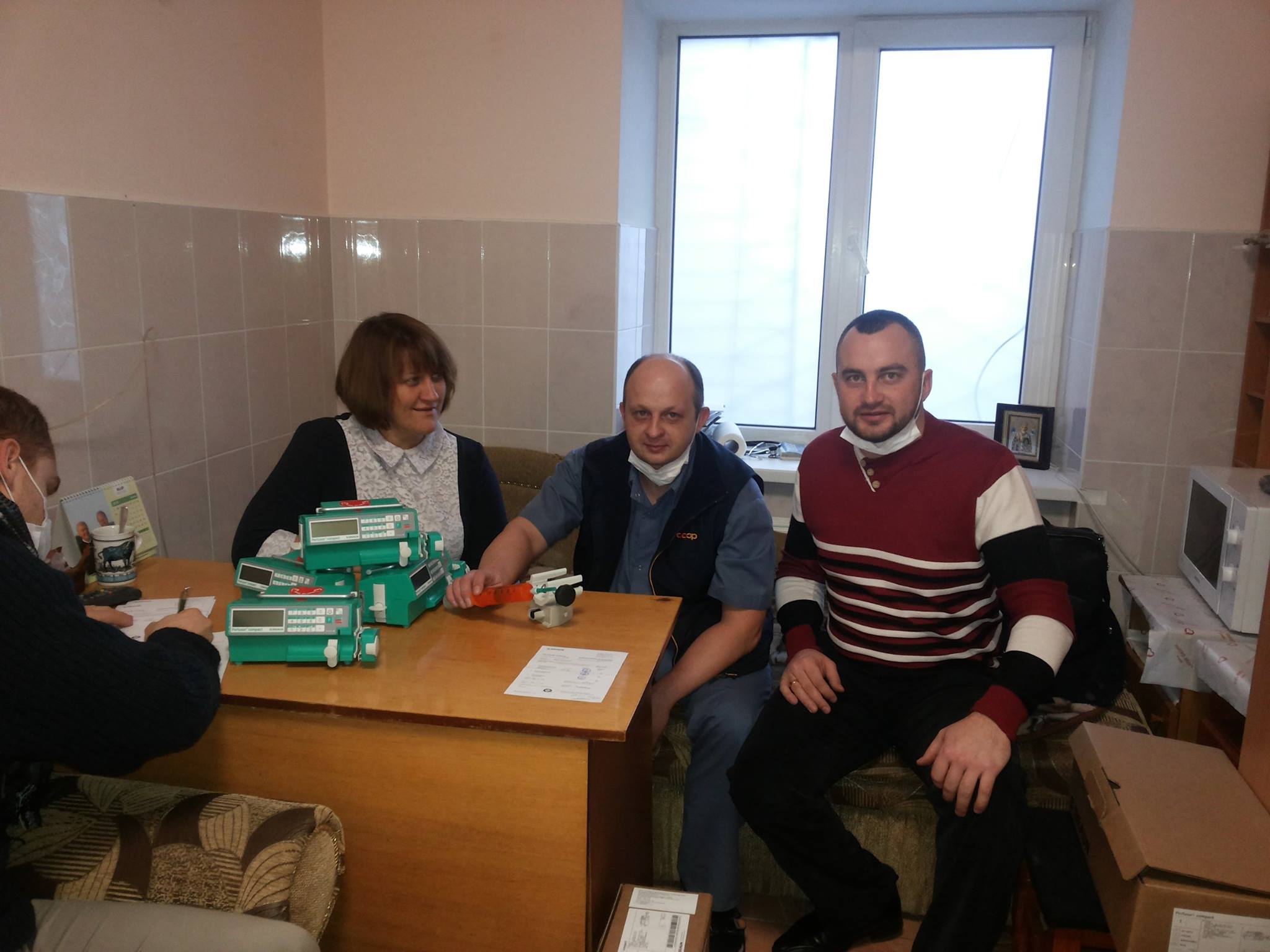 Чернівецька обласна дитяча клінічна лікарня отримала шприцеві інфузійні насоси від   благодійного фонду 'Серце до Серця' 