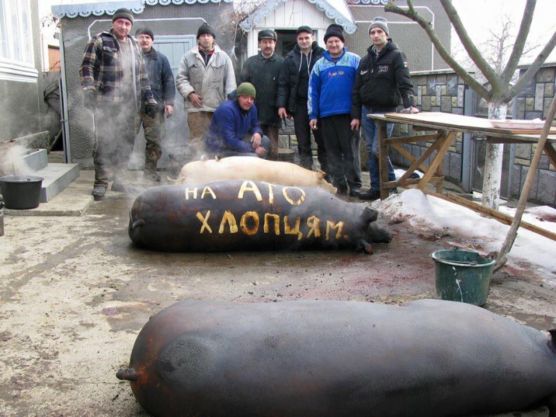 Харчовий конвой: волонтери із Заставни відправили бійцям 30 страв (ФОТО)