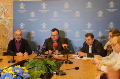 Бійців АТО возитимуть у Чернівцях безкоштовно: у міськраді підписали меморандум