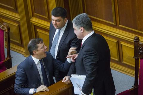 Батьківщина, яка вже давно в опозиції, шукає будь-який шанс піти на позачергові вибори, а Ляшко і не виходив з коаліції, тому коаліція існує – Бурбак (відео)