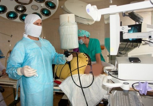 У лікарні швидкої допомоги жовчовивідні шляхи оперують… через рот