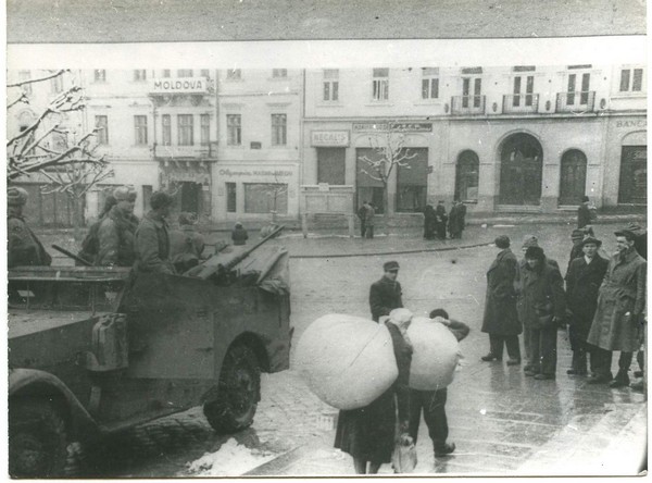 У мережі оприлюднено унікальне відео вступу Радянської армії у Чернівці в березні 1944 р.