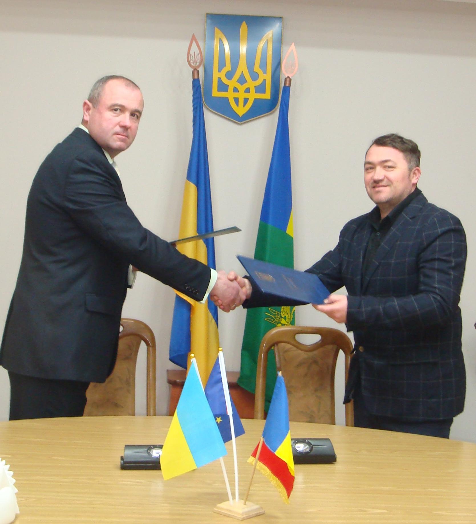 Українські і румунські прикордонники спільно шукатимуть  літаки,  місця їх укриття та незаконні злітно-посадкові смуги буковинських контрабандистів 