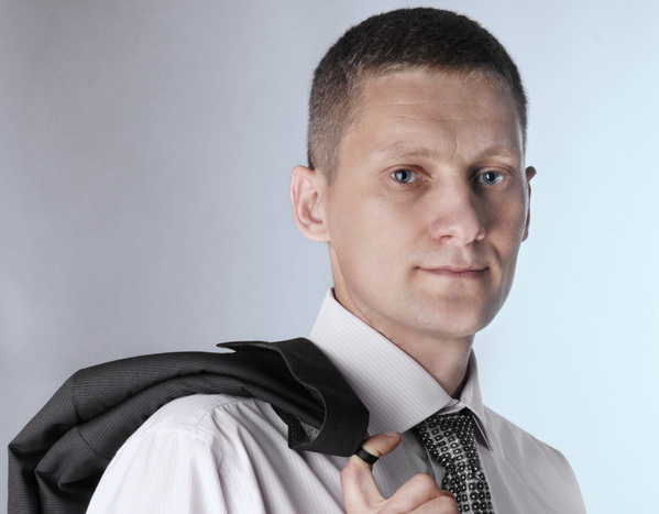 «Сила в правді. У кого правда той і сильніше»: кандидат від людей  Руслан Мельник