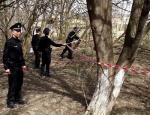 Справу про захоронення людських останків за дитячою лікарнею у Чернівцях розслідує поліція