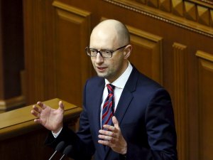 Эксперт: решение Еврокомиссии о безвизовом режиме — результат работы правительства Яценюка