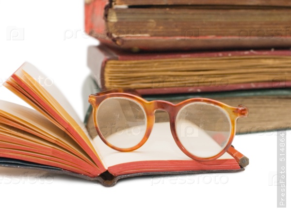 Вона повільно пройшлась кімнатою... (Нічний BukNews) 