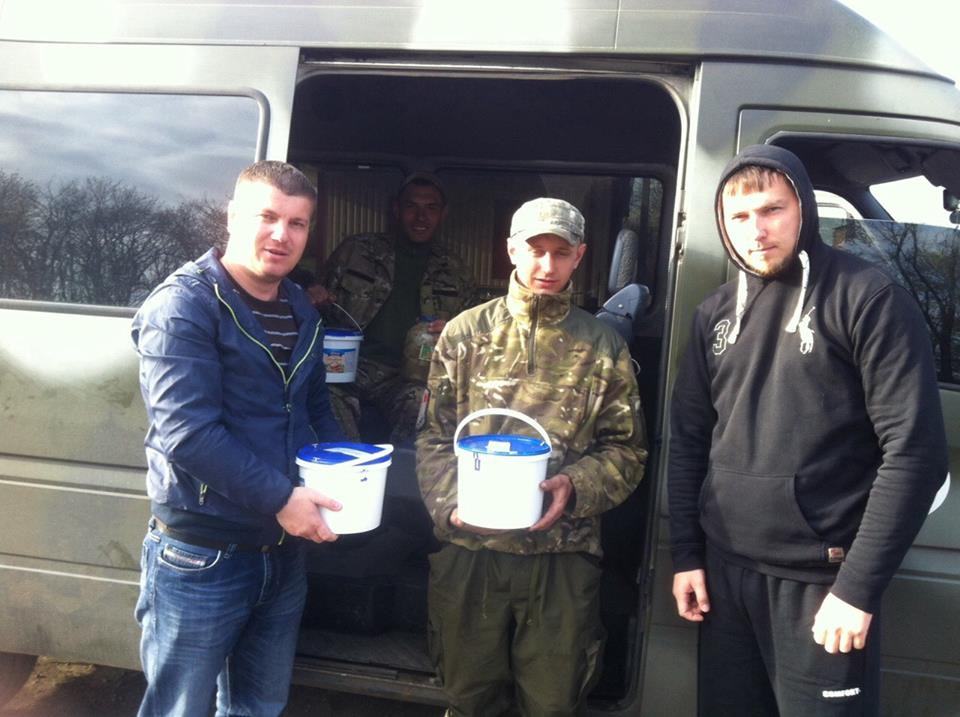 Чернівецькі «Волонтери Батьківщини» доставляють передвеликодню допомогу бійцям на Схід 