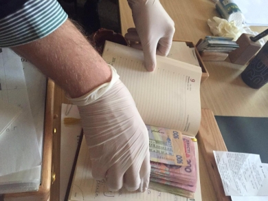 У Чернівцях СБУ затримала на хабарі директора державного коледжу