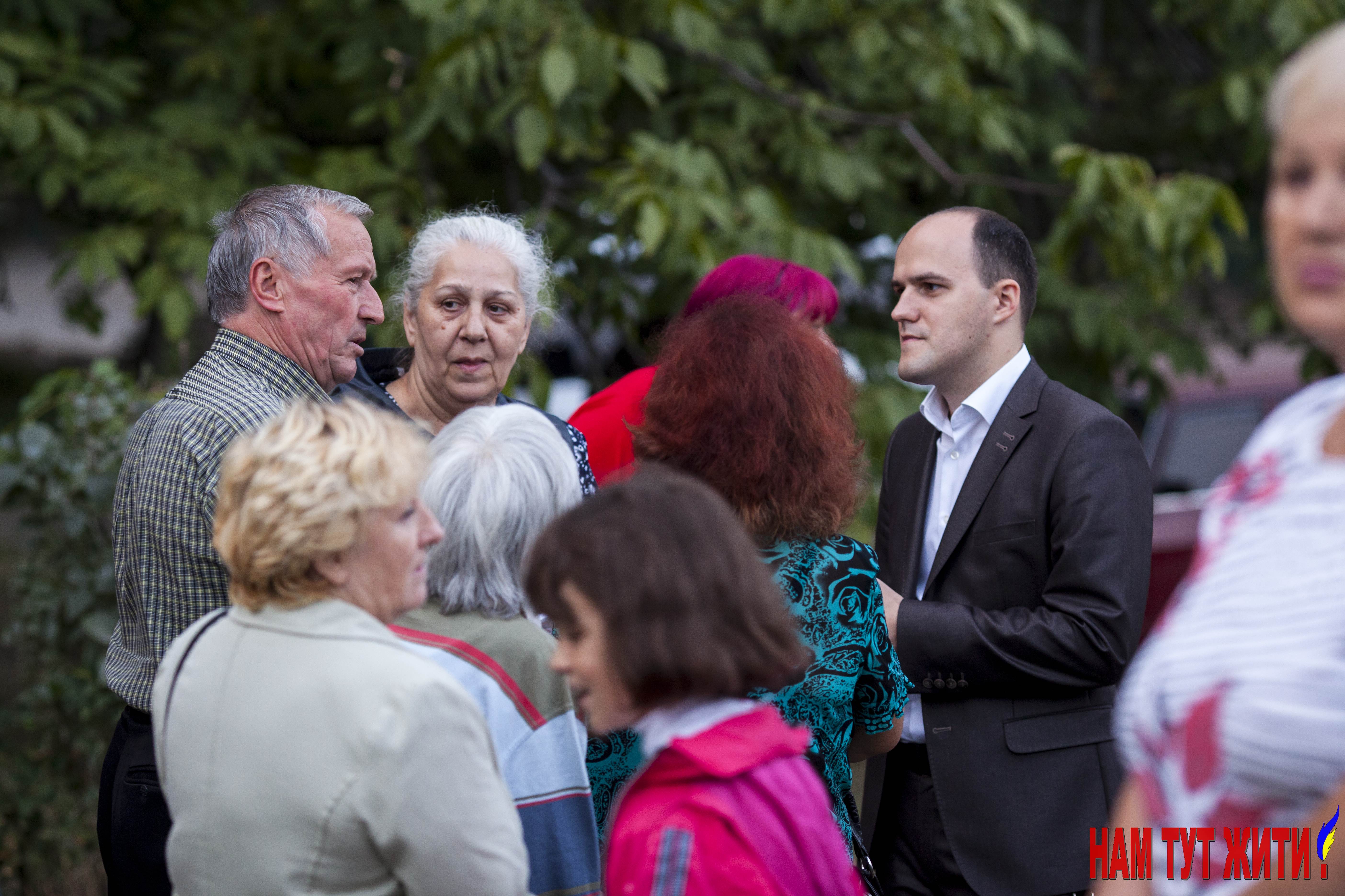 Віталій Ткачук переконаний, що усі політичні рейтинги в Чернівцях покликані замили очі виборців