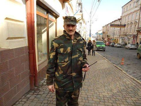 Нардеп провідав у лікарні коменданта Чернівецького майдану