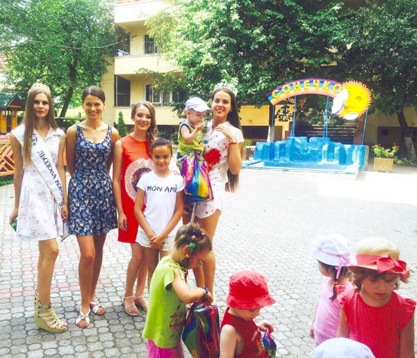 Чернівчани подарували свято малюкам з дошкільного закладу «Сонечко»