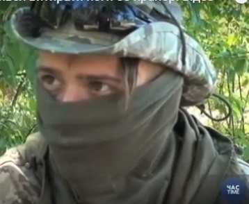 Боєць сил АТО на ім'я Максим з позивним 'Богун' врятував прапор України, об який полонених українських військових змушували витирати ноги бойовики 'днр'  