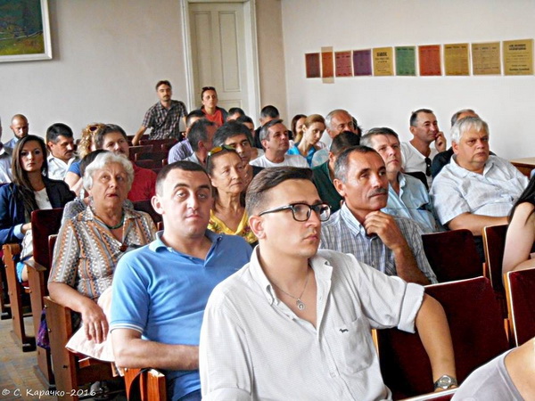 Шпиталь для венеричних хворих у Резиденції митрополитів  і  п'яні солдати на Панській - у Чернівцях презентували книжку про російську окупацію (ВІДЕО)