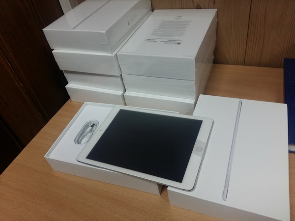 Планшетні комп’ютери «IPad Pro» вартістю майже 164 тис.грн. вилучили цієї ночі буковинські митники на кордоні з Румунією