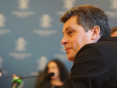 Депутата Білика з Чернівців хотіли взяти під варту, але суд лише заборонив йому виїзди за кордон