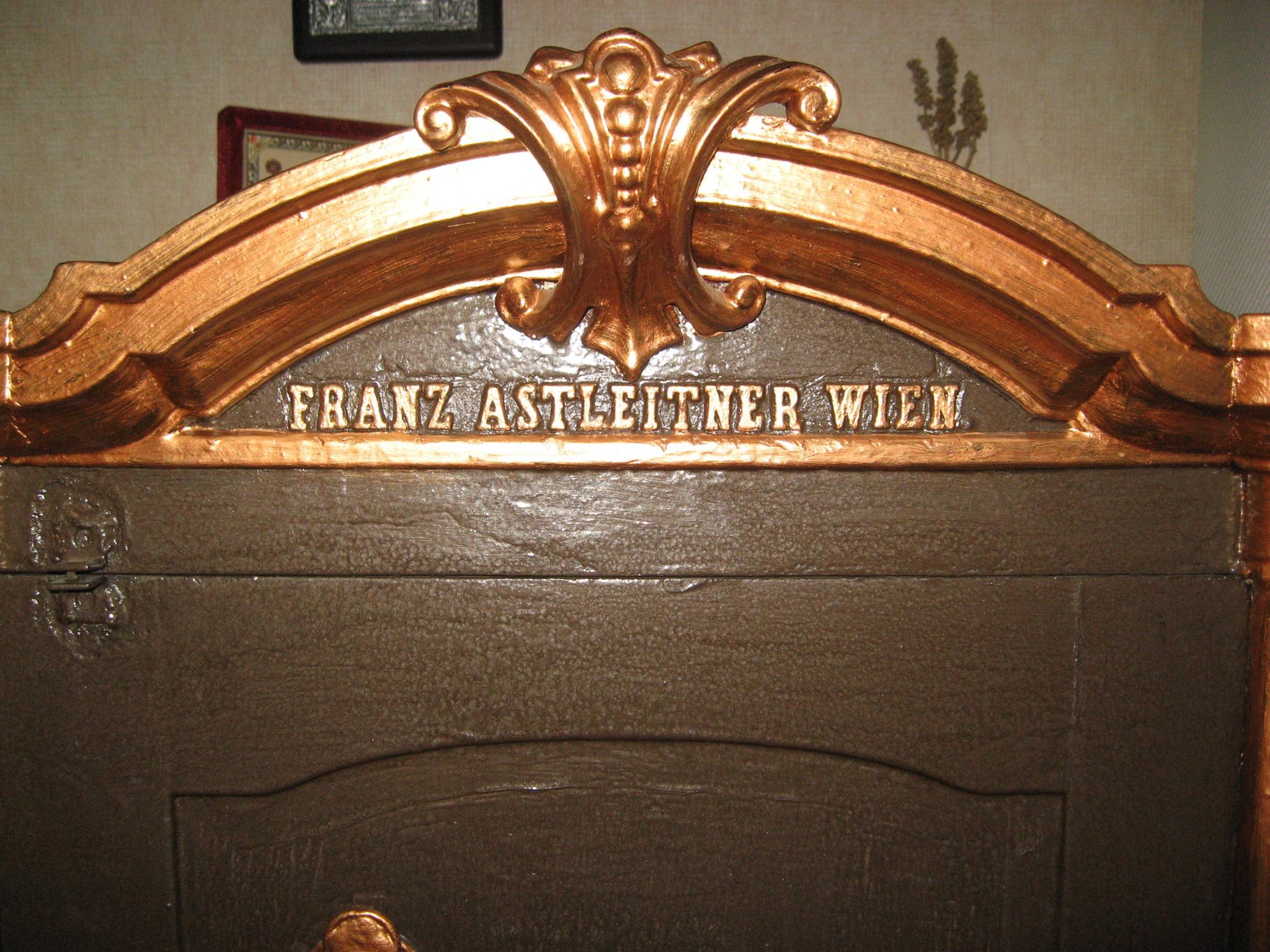 У Чернівецькій тюрмі зберегли раритети австрійської доби 