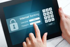 Банки використовують інтернет-банкінг для відходу від відповідальності за обслуговування клієнтів - думка