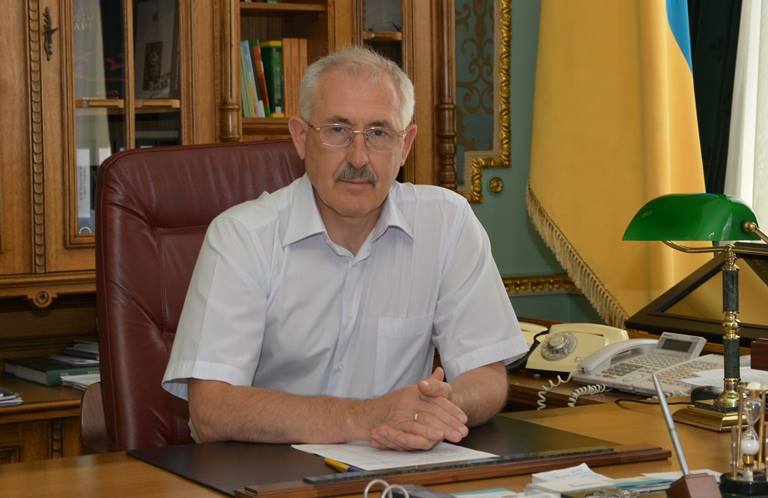 Голові Чернівецької ОДА Олександрові Фищуку сьогодні виповнилося 59 років