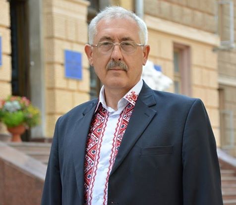 Колектив Чернівецької ОДА привітав голову обласної державної адміністрації Олександра Фищука з Днем народження