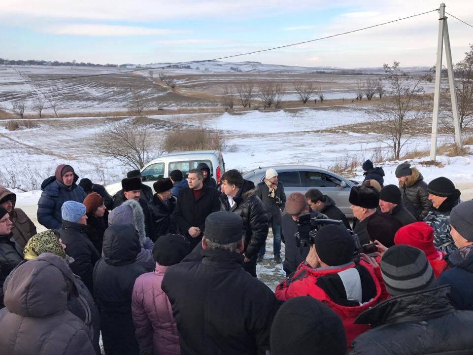 Герцаївські активісти поскаржилися Саакашвілі, що колишні регіонали досі відкрито впливають на ситуацію у районі 