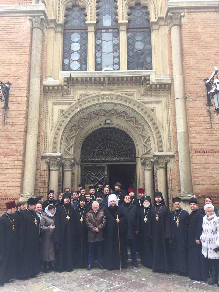 Лідер парламентської фракції 'Народного фронту' вшанував  ювілей храму  Трьох Святителів  у Чернівцях 