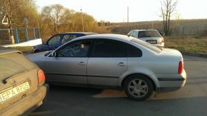 У Сокирянах власники машин із закордонною реєстрацією страйкували між пунктами пропуску